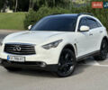 Белый Инфинити QX70, объемом двигателя 3.7 л и пробегом 137 тыс. км за 21000 $, фото 6 на Automoto.ua