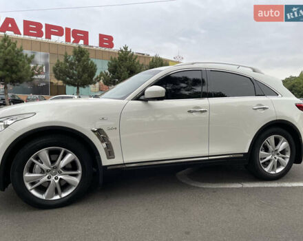 Белый Инфинити QX70, объемом двигателя 2.99 л и пробегом 128 тыс. км за 19800 $, фото 66 на Automoto.ua