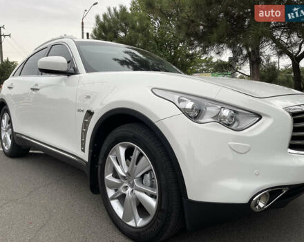 Белый Инфинити QX70, объемом двигателя 2.99 л и пробегом 128 тыс. км за 19800 $, фото 78 на Automoto.ua