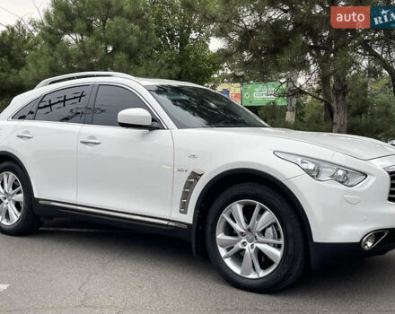 Белый Инфинити QX70, объемом двигателя 2.99 л и пробегом 128 тыс. км за 19800 $, фото 47 на Automoto.ua