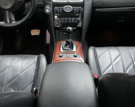 Белый Инфинити QX70, объемом двигателя 2.99 л и пробегом 128 тыс. км за 19800 $, фото 117 на Automoto.ua