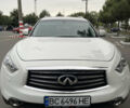 Белый Инфинити QX70, объемом двигателя 2.99 л и пробегом 128 тыс. км за 19800 $, фото 102 на Automoto.ua