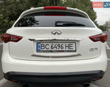 Белый Инфинити QX70, объемом двигателя 2.99 л и пробегом 128 тыс. км за 19800 $, фото 13 на Automoto.ua