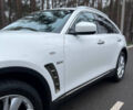 Белый Инфинити QX70, объемом двигателя 3 л и пробегом 179 тыс. км за 21000 $, фото 4 на Automoto.ua