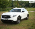 Белый Инфинити QX70, объемом двигателя 3.7 л и пробегом 165 тыс. км за 20490 $, фото 1 на Automoto.ua