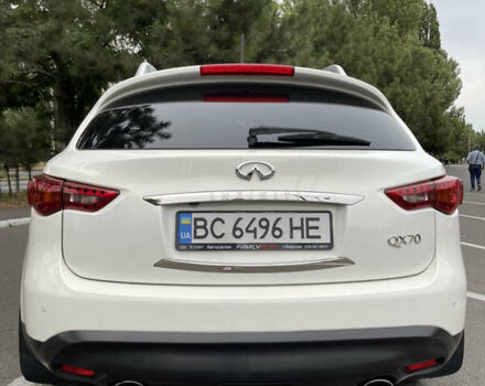 Белый Инфинити QX70, объемом двигателя 2.99 л и пробегом 128 тыс. км за 19800 $, фото 91 на Automoto.ua