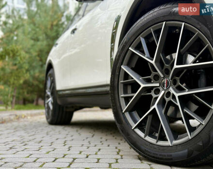 Белый Инфинити QX70, объемом двигателя 3.7 л и пробегом 180 тыс. км за 21777 $, фото 1 на Automoto.ua