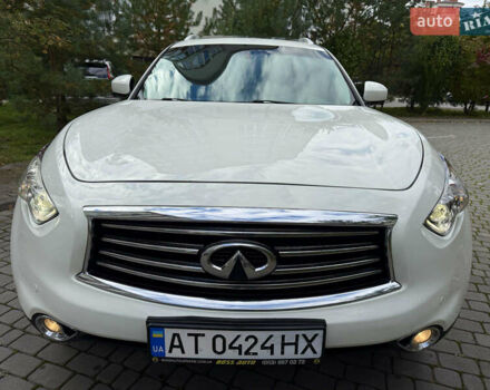 Белый Инфинити QX70, объемом двигателя 3.7 л и пробегом 180 тыс. км за 21777 $, фото 8 на Automoto.ua