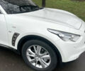 Белый Инфинити QX70, объемом двигателя 3.7 л и пробегом 55 тыс. км за 23500 $, фото 2 на Automoto.ua