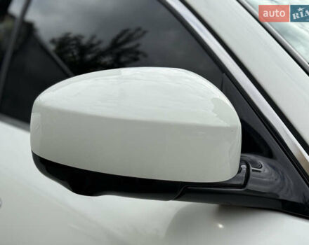 Белый Инфинити QX70, объемом двигателя 3.7 л и пробегом 180 тыс. км за 21777 $, фото 28 на Automoto.ua