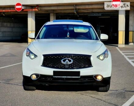 Білий Інфініті QX70, об'ємом двигуна 3.7 л та пробігом 164 тис. км за 22400 $, фото 1 на Automoto.ua