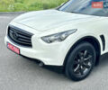 Белый Инфинити QX70, объемом двигателя 3.7 л и пробегом 200 тыс. км за 16800 $, фото 5 на Automoto.ua