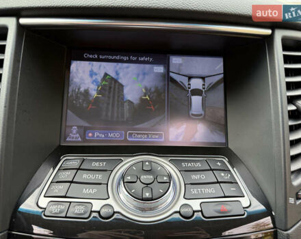 Белый Инфинити QX70, объемом двигателя 3.7 л и пробегом 180 тыс. км за 21777 $, фото 20 на Automoto.ua