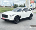 Белый Инфинити QX70, объемом двигателя 3.7 л и пробегом 200 тыс. км за 16800 $, фото 6 на Automoto.ua