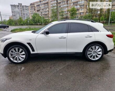 Білий Інфініті QX70, об'ємом двигуна 2.99 л та пробігом 157 тис. км за 31000 $, фото 1 на Automoto.ua