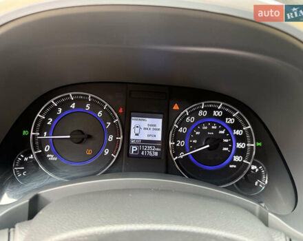 Белый Инфинити QX70, объемом двигателя 3.7 л и пробегом 180 тыс. км за 21777 $, фото 21 на Automoto.ua