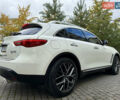 Белый Инфинити QX70, объемом двигателя 3.7 л и пробегом 180 тыс. км за 21777 $, фото 7 на Automoto.ua