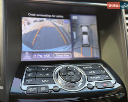 Белый Инфинити QX70, объемом двигателя 3.7 л и пробегом 66 тыс. км за 19800 $, фото 24 на Automoto.ua