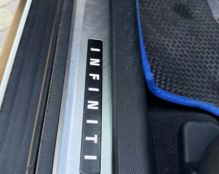 Белый Инфинити QX70, объемом двигателя 3.7 л и пробегом 74 тыс. км за 19900 $, фото 17 на Automoto.ua