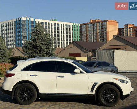 Белый Инфинити QX70, объемом двигателя 3.7 л и пробегом 74 тыс. км за 19900 $, фото 5 на Automoto.ua