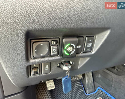 Белый Инфинити QX70, объемом двигателя 3.7 л и пробегом 66 тыс. км за 19800 $, фото 14 на Automoto.ua