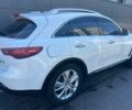 Белый Инфинити QX70, объемом двигателя 3.7 л и пробегом 54 тыс. км за 23000 $, фото 2 на Automoto.ua