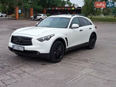 Инфинити QX70 2012 в Александрие на Automoto.ua Белый Инфинити QX70, объемом двигателя 2.99 л и пробегом 210 тыс. км за 16600 $, фото 1 на Automoto.ua