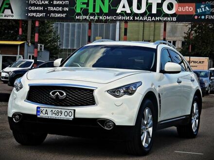 Белый Инфинити QX70, объемом двигателя 3.7 л и пробегом 141 тыс. км за 19900 $, фото 1 на Automoto.ua