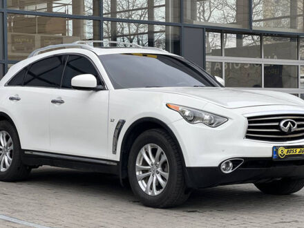 Інфініті QX70 2013 у Івано-Франківську на Automoto.ua Білий Інфініті QX70, об'ємом двигуна 3.7 л та пробігом 254 тис. км за 22300 $, фото 1 на Automoto.ua
