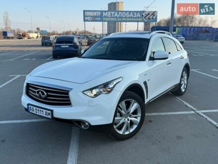 Белый Инфинити QX70, объемом двигателя 3.7 л и пробегом 140 тыс. км за 18900 $, фото 1 на Automoto.ua