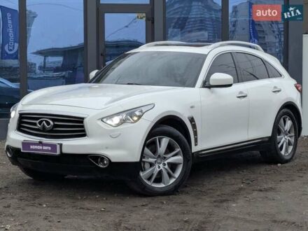 Інфініті QX70 2014 у Києві на Automoto.ua Білий Інфініті QX70, об'ємом двигуна 3 л та пробігом 251 тис. км за 15900 $, фото 1 на Automoto.ua