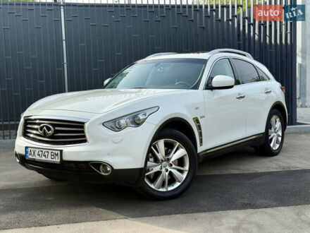 Инфинити QX70 2014 в Киеве на Automoto.ua Белый Инфинити QX70, объемом двигателя 2.99 л и пробегом 131 тыс. км за 16200 $, фото 1 на Automoto.ua