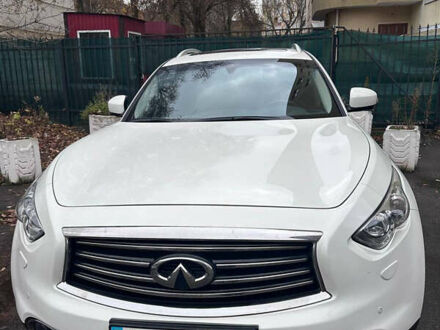 Белый Инфинити QX70, объемом двигателя 3.7 л и пробегом 51 тыс. км за 22500 $, фото 1 на Automoto.ua