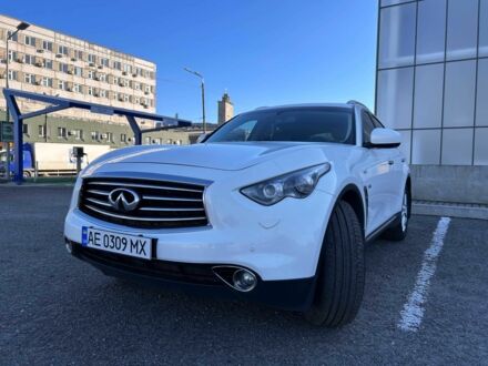 Инфинити QX70 2015 в Днепре (Днепропетровске) на Automoto.ua Белый Инфинити QX70, объемом двигателя 3 л и пробегом 192 тыс. км за 19042 $, фото 1 на Automoto.ua