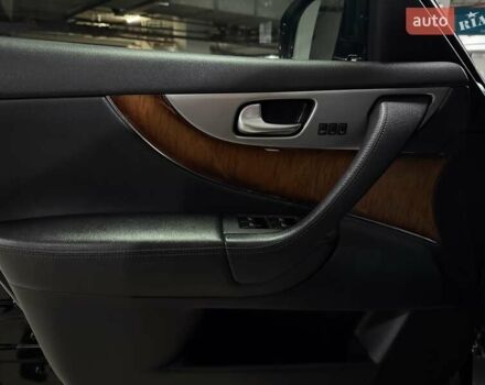 Черный Инфинити QX70, объемом двигателя 3.7 л и пробегом 151 тыс. км за 19700 $, фото 22 на Automoto.ua