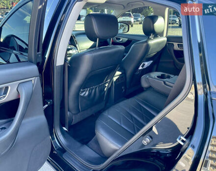 Черный Инфинити QX70, объемом двигателя 5 л и пробегом 171 тыс. км за 18900 $, фото 32 на Automoto.ua