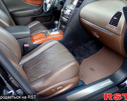 Черный Инфинити QX70, объемом двигателя 3 л и пробегом 176 тыс. км за 16500 $, фото 9 на Automoto.ua