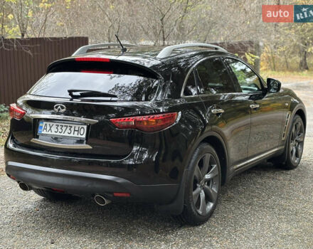 Инфинити QX70 2013 в Киеве на Automoto.ua Черный Инфинити QX70, объемом двигателя 3.7 л и пробегом 136 тыс. км за 18900 $, фото 5 на Automoto.ua