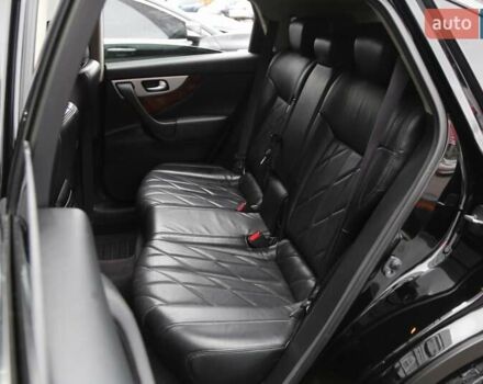 Черный Инфинити QX70, объемом двигателя 3.7 л и пробегом 150 тыс. км за 19500 $, фото 9 на Automoto.ua