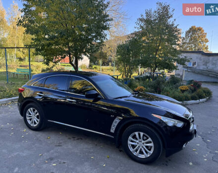 Черный Инфинити QX70, объемом двигателя 3.7 л и пробегом 185 тыс. км за 17999 $, фото 8 на Automoto.ua