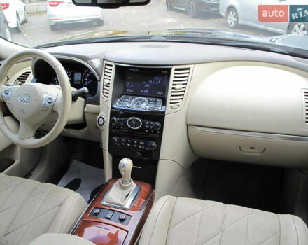 Черный Инфинити QX70, объемом двигателя 3.7 л и пробегом 235 тыс. км за 17300 $, фото 74 на Automoto.ua