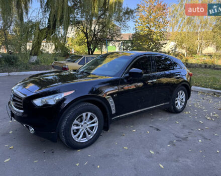 Черный Инфинити QX70, объемом двигателя 3.7 л и пробегом 185 тыс. км за 17999 $, фото 2 на Automoto.ua