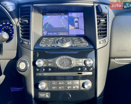 Черный Инфинити QX70, объемом двигателя 5 л и пробегом 171 тыс. км за 18900 $, фото 49 на Automoto.ua