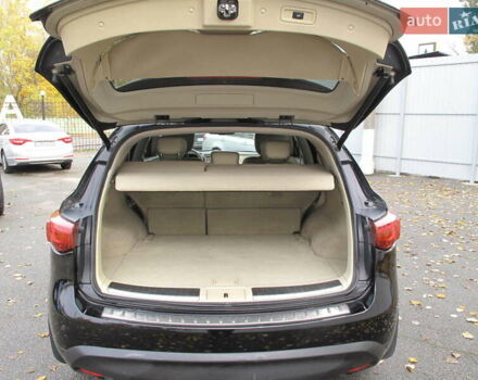 Черный Инфинити QX70, объемом двигателя 3.7 л и пробегом 235 тыс. км за 17300 $, фото 50 на Automoto.ua