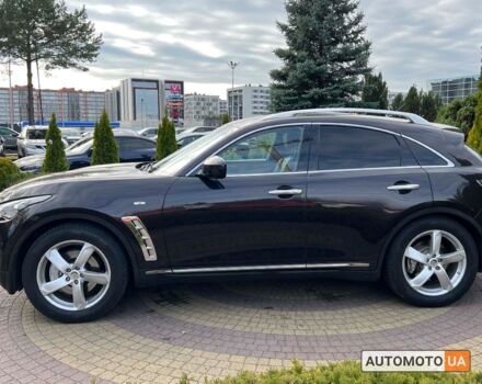 Чорний Інфініті QX70, об'ємом двигуна 3 л та пробігом 165 тис. км за 18500 $, фото 3 на Automoto.ua