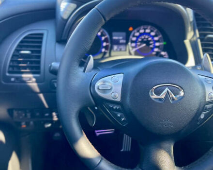Черный Инфинити QX70, объемом двигателя 5 л и пробегом 171 тыс. км за 18900 $, фото 47 на Automoto.ua