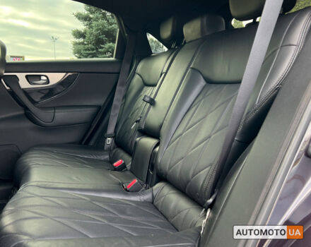 Чорний Інфініті QX70, об'ємом двигуна 3 л та пробігом 165 тис. км за 18500 $, фото 12 на Automoto.ua