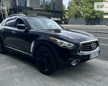 Черный Инфинити QX70, объемом двигателя 3.7 л и пробегом 170 тыс. км за 16500 $, фото 1 на Automoto.ua