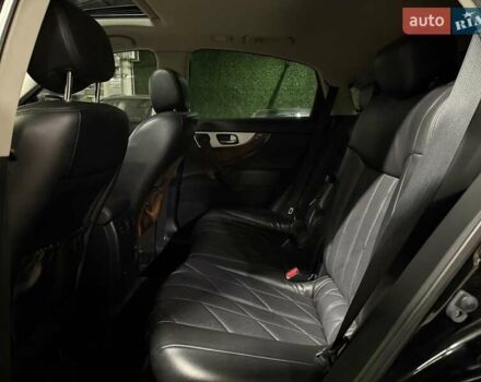 Черный Инфинити QX70, объемом двигателя 3.7 л и пробегом 151 тыс. км за 19700 $, фото 48 на Automoto.ua