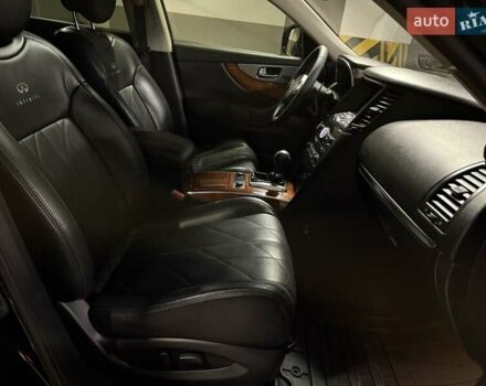 Черный Инфинити QX70, объемом двигателя 3.7 л и пробегом 151 тыс. км за 19700 $, фото 51 на Automoto.ua